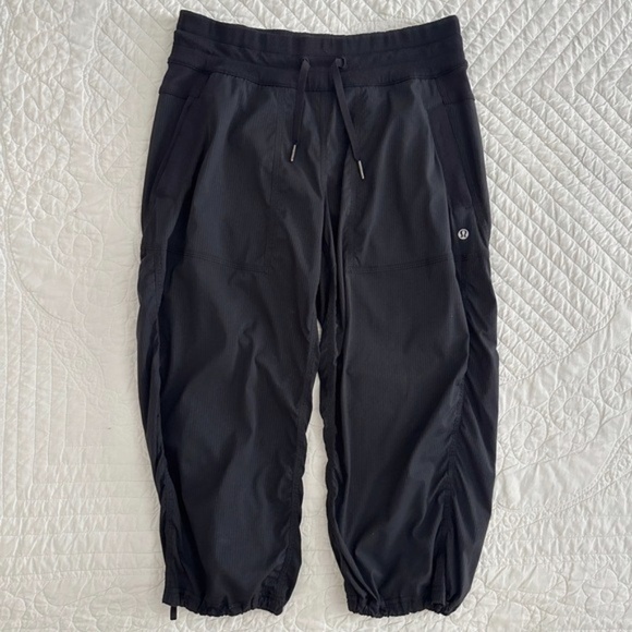 Lululemon Dance Studio Crop Pant Jogger Unlined Black Women’s Size 8 - Picture 8 of 8